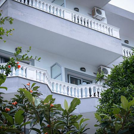 Hotel Fron Sarandë 外观 照片