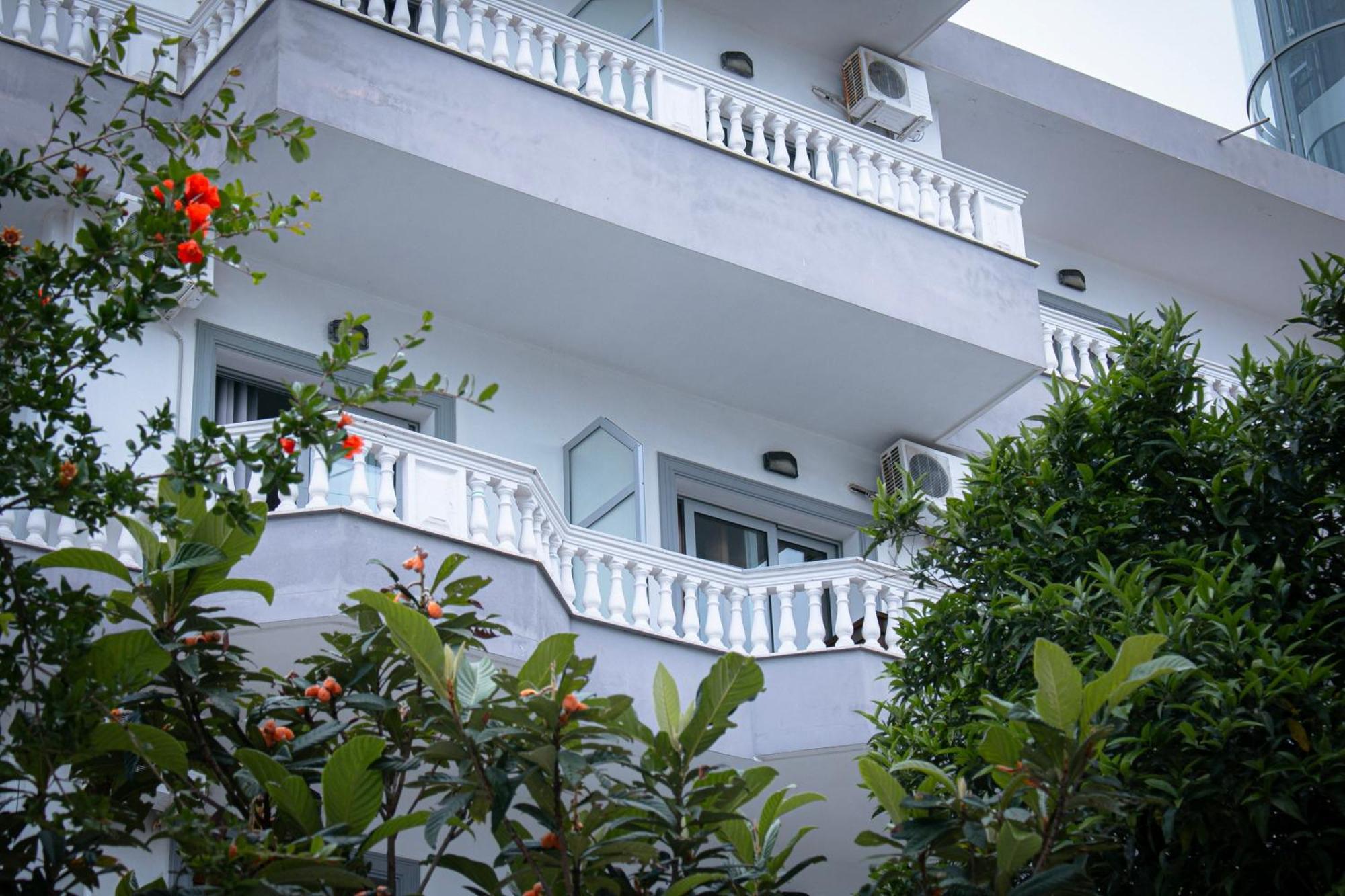 Hotel Fron Sarandë 外观 照片