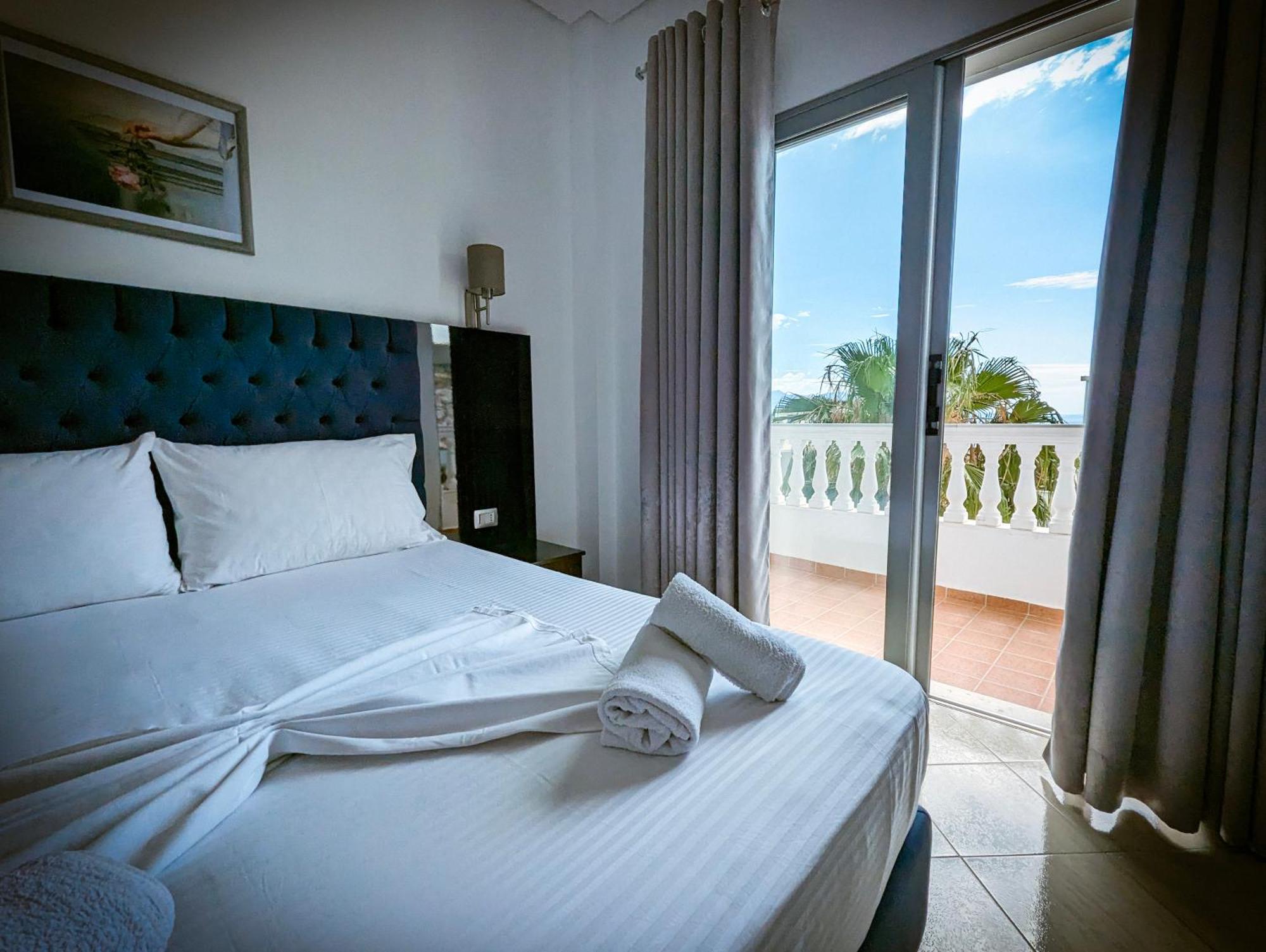 Hotel Fron Sarandë 外观 照片