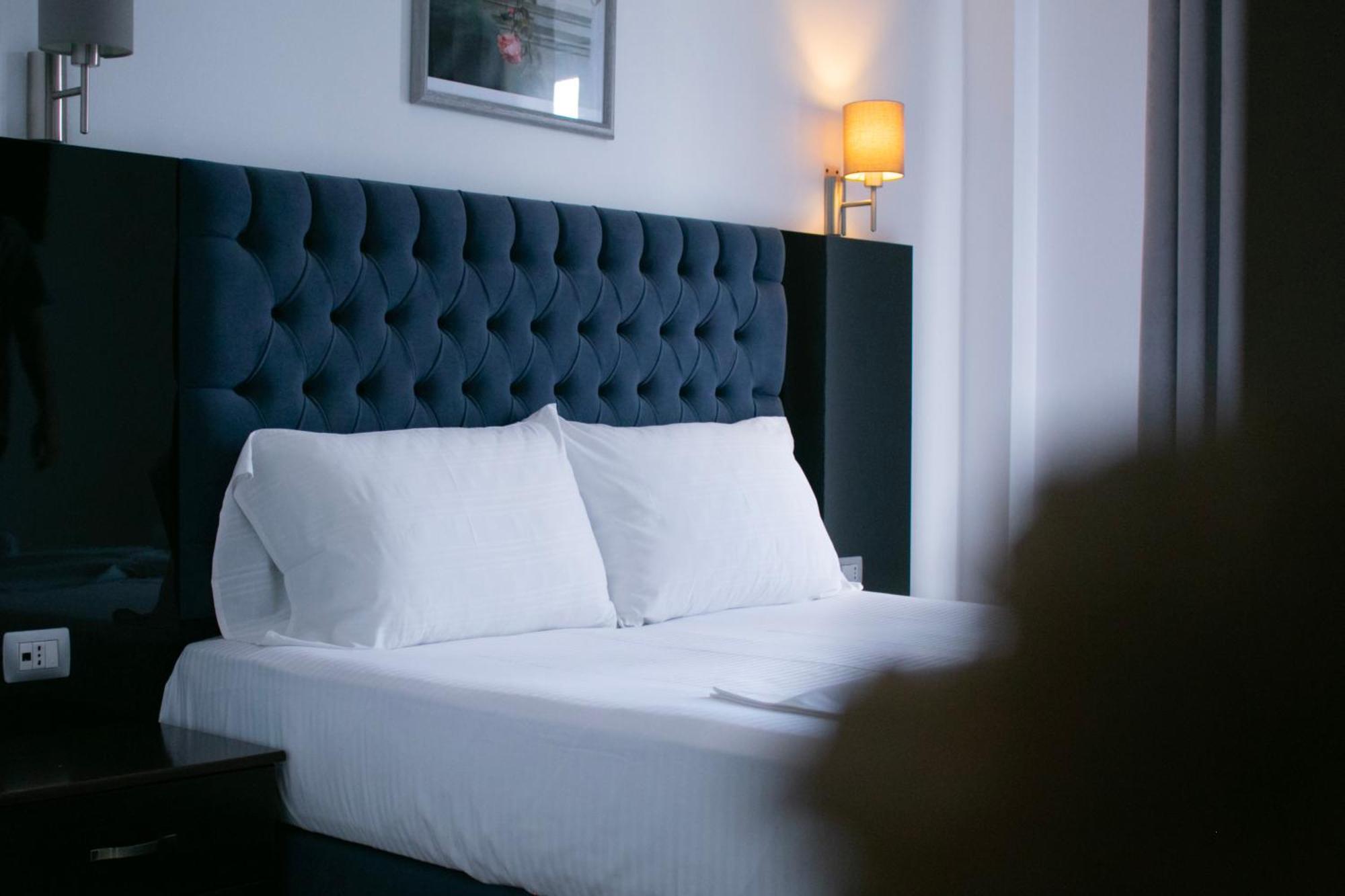 Hotel Fron Sarandë 外观 照片
