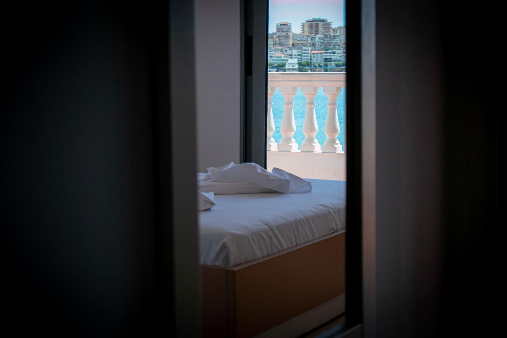 Hotel Fron Sarandë 外观 照片