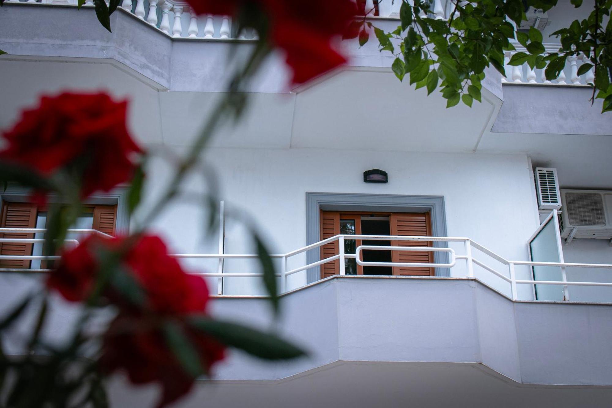 Hotel Fron Sarandë 外观 照片