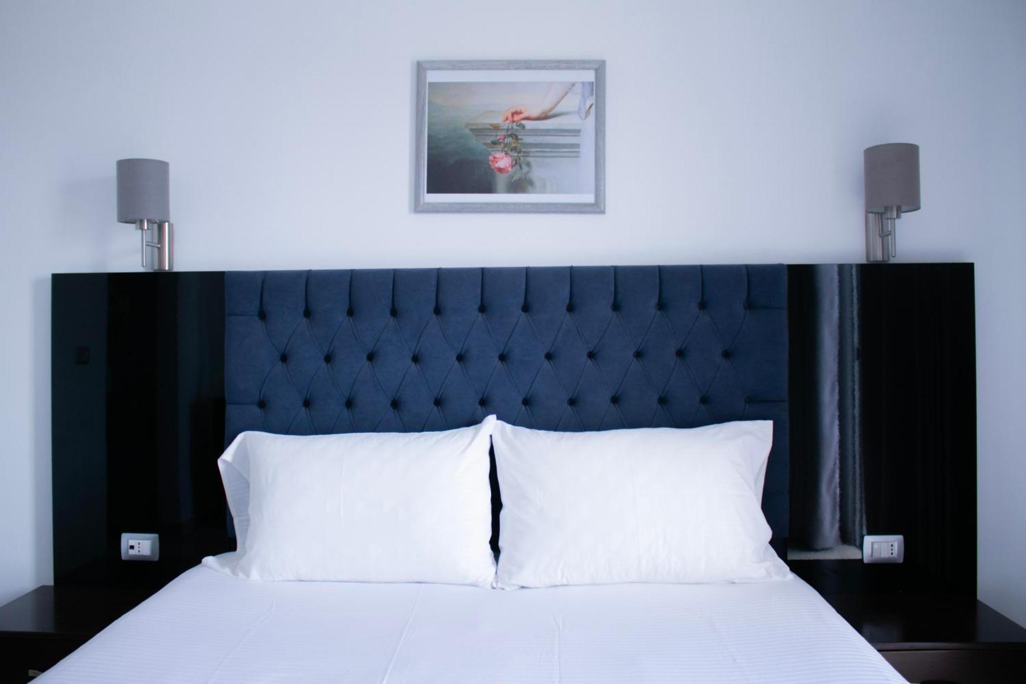 Hotel Fron Sarandë 外观 照片