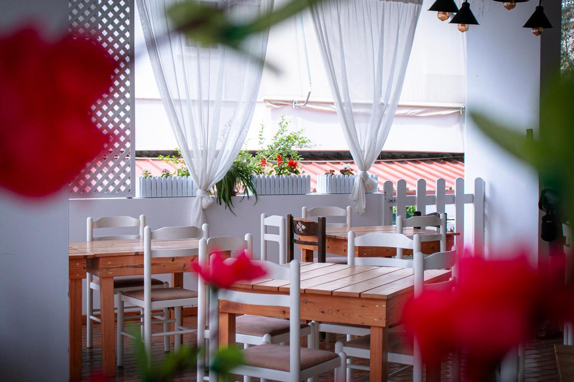 Hotel Fron Sarandë 外观 照片