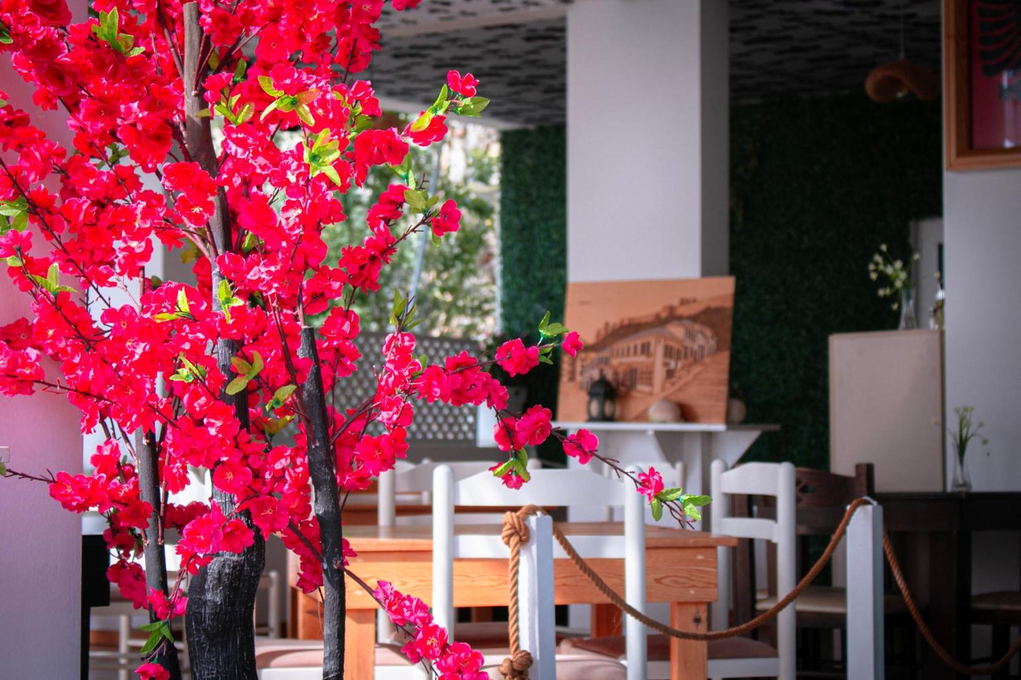 Hotel Fron Sarandë 外观 照片
