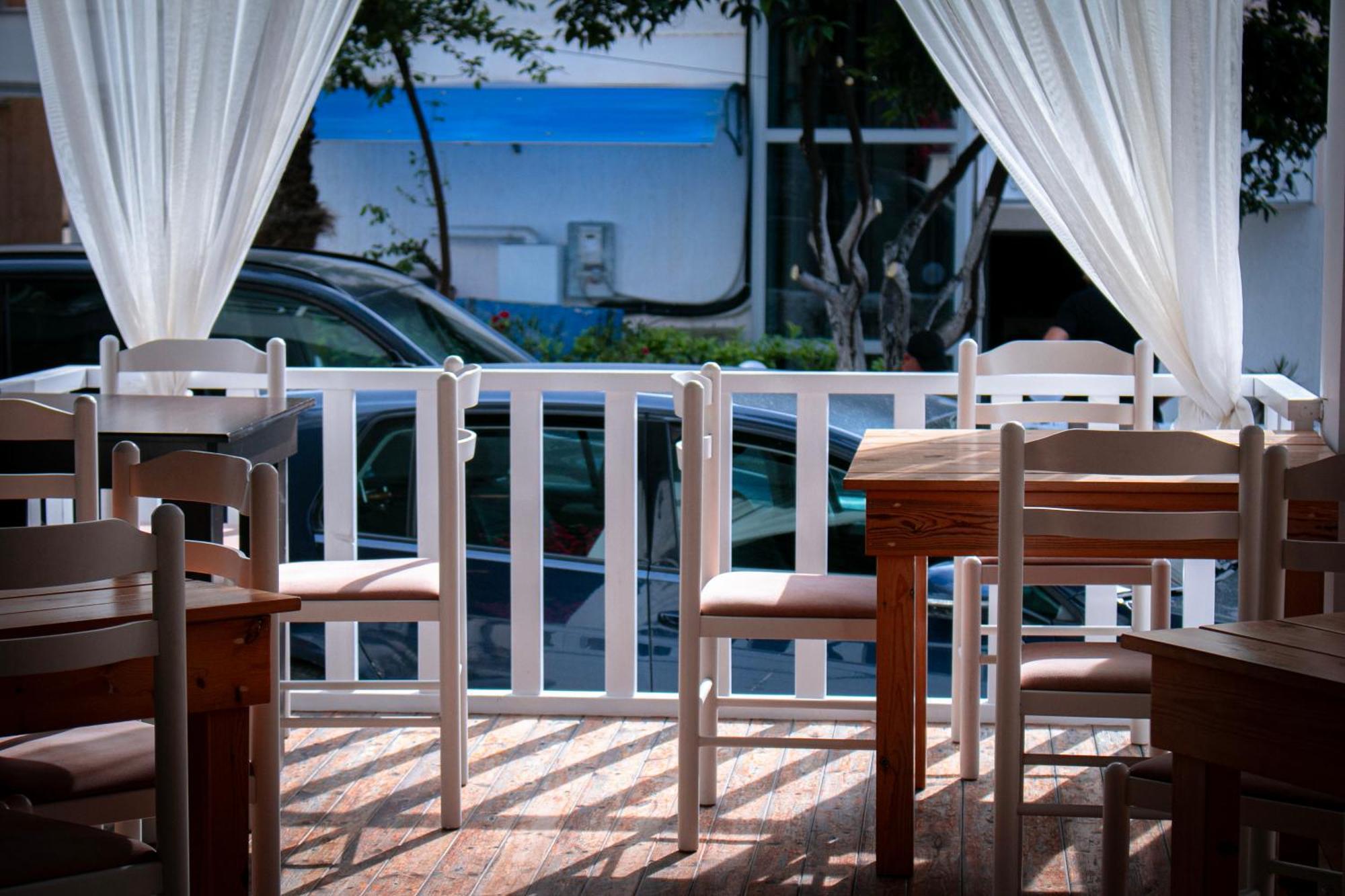 Hotel Fron Sarandë 外观 照片