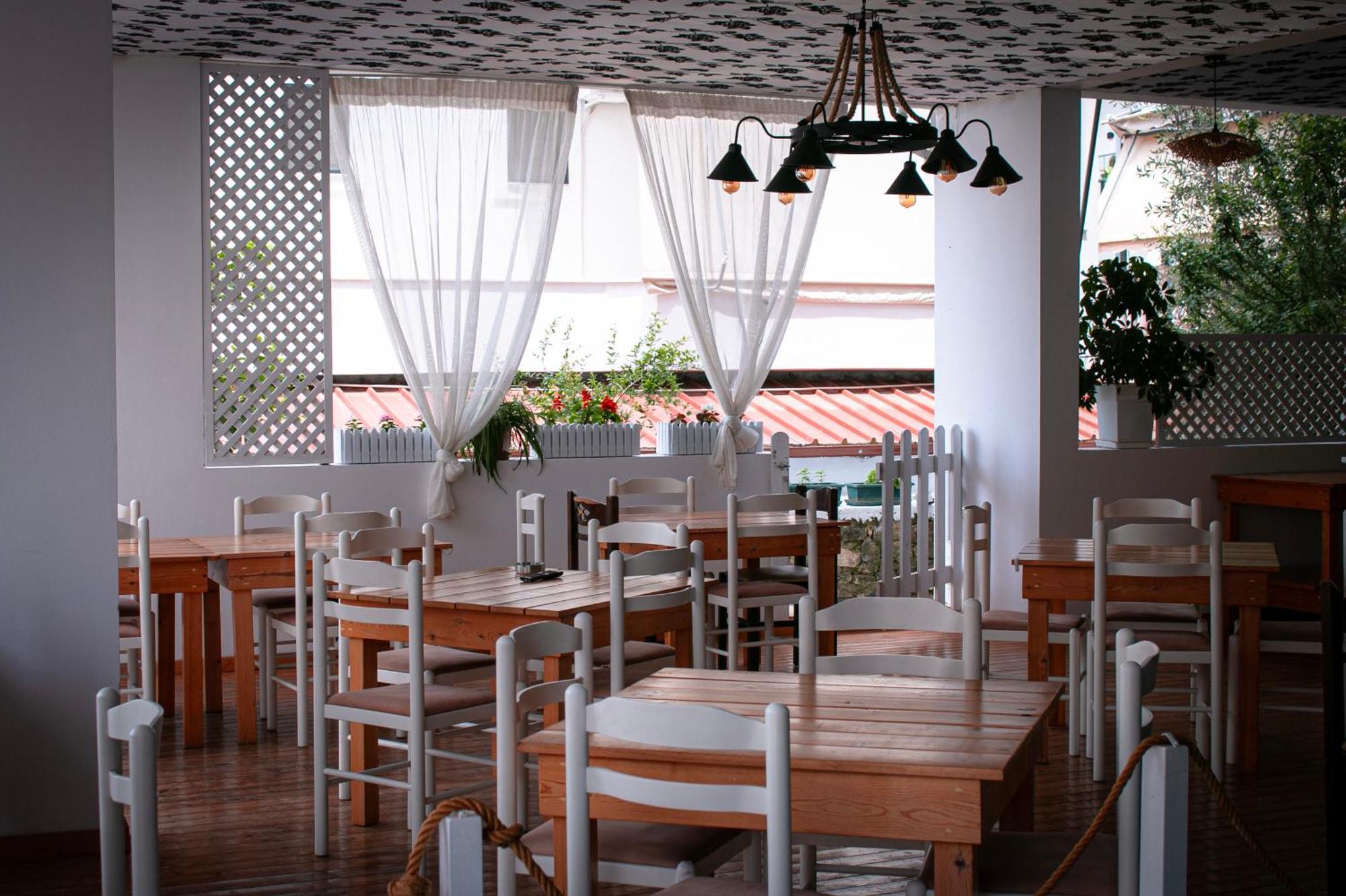 Hotel Fron Sarandë 外观 照片