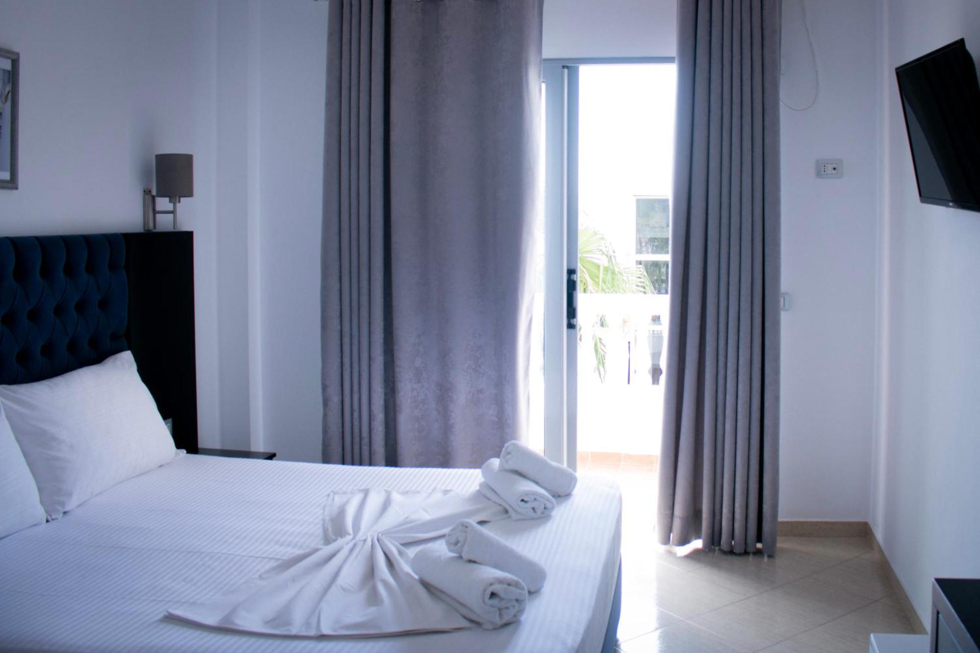 Hotel Fron Sarandë 外观 照片