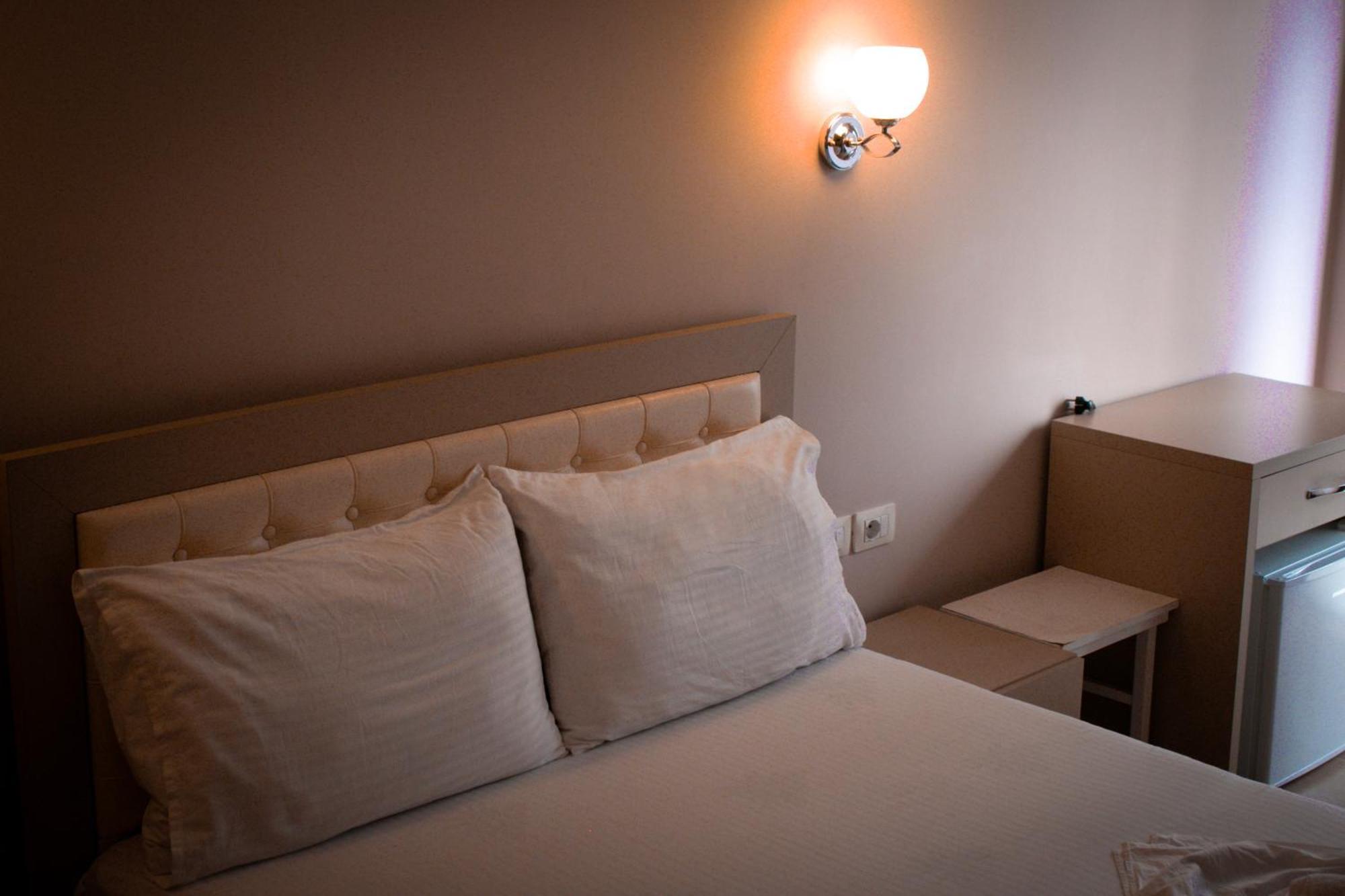 Hotel Fron Sarandë 外观 照片