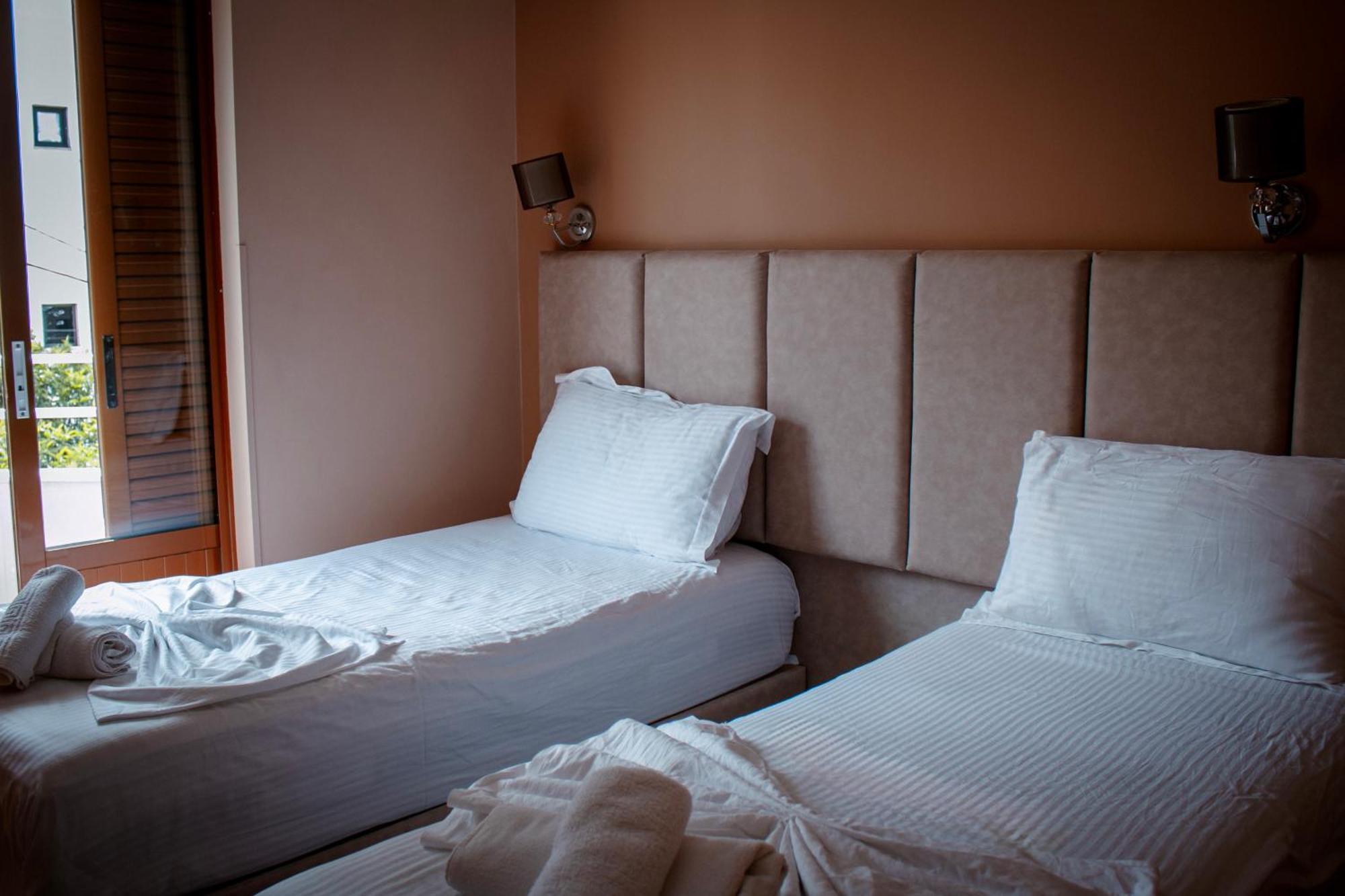 Hotel Fron Sarandë 外观 照片