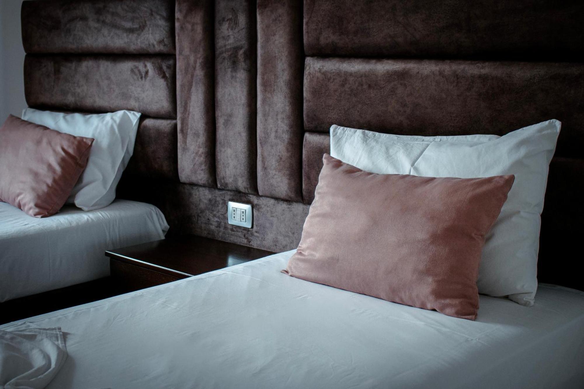 Hotel Fron Sarandë 外观 照片