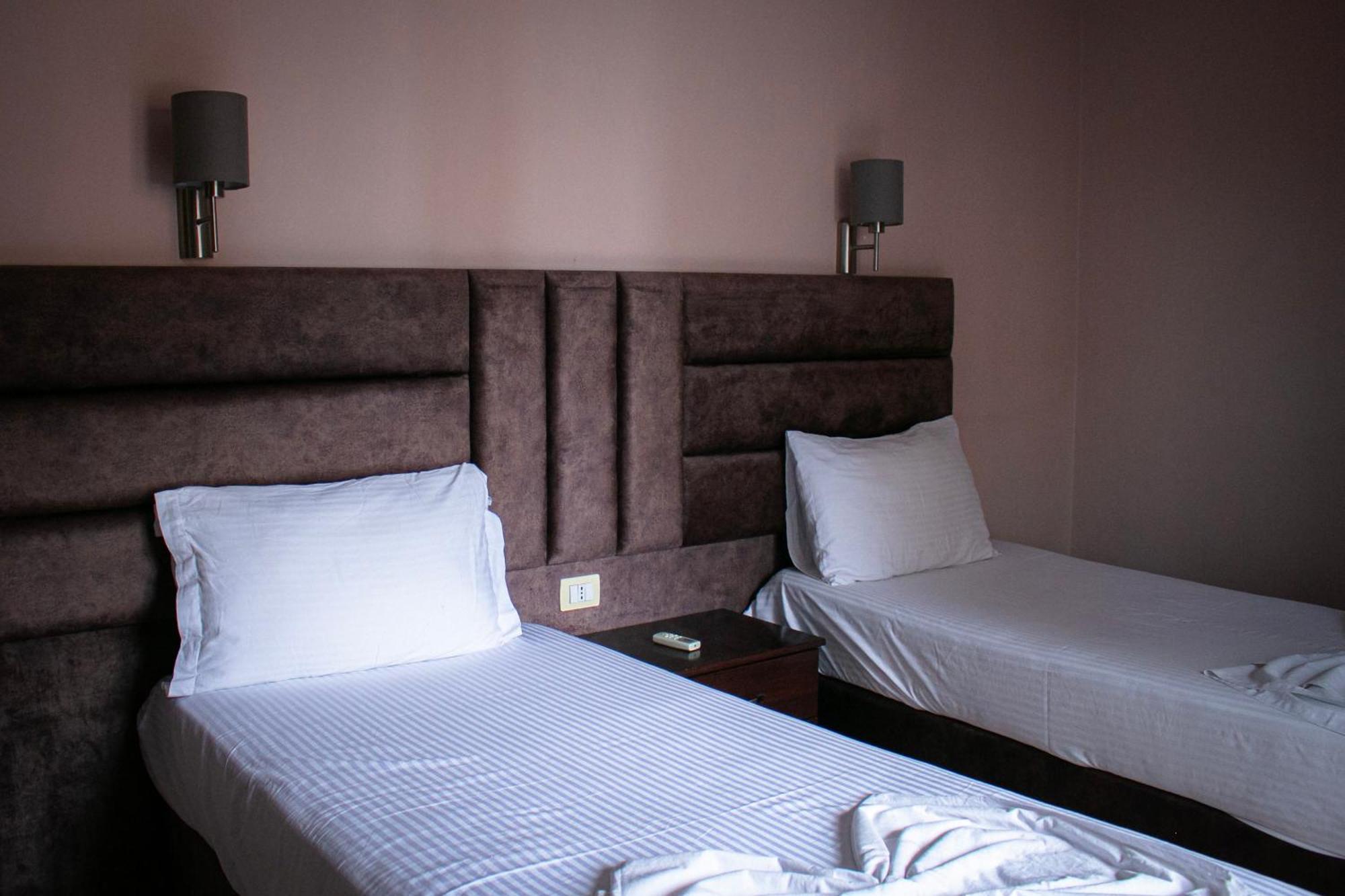 Hotel Fron Sarandë 外观 照片